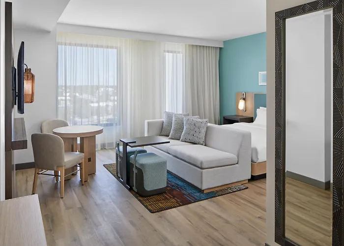 Embassy By Hilton Hotel 4*