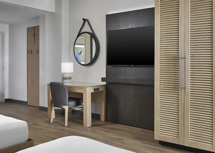 Hotel Embassy By Hilton 4*