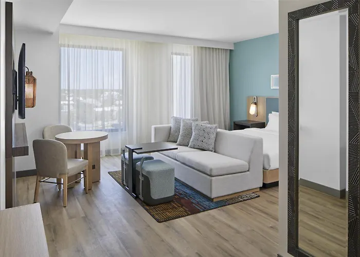 Hotel Embassy By Hilton Gulf Shores